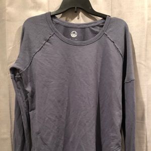 Women’s long sleeve top